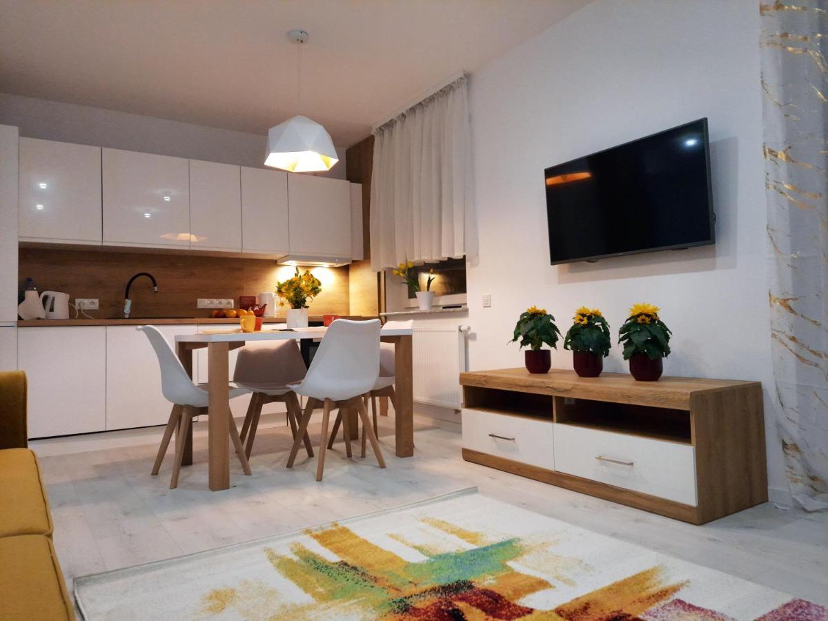 Apartament Amber Comfort Z Prywatnym Miejscem Parkingowym Kolobrzeg Dış mekan fotoğraf